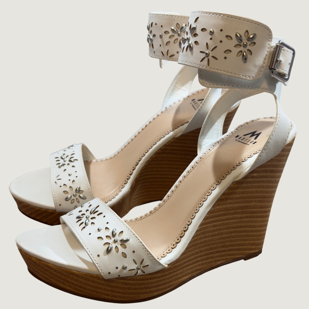 1666 | NEW Madison Twyla Floral Cutout Studded Wedge Sandals White Womens 9.5